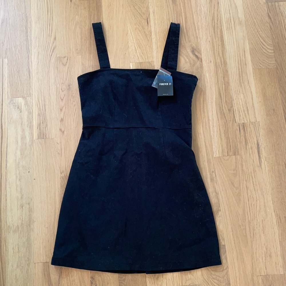 Forever 21 black dress never worn